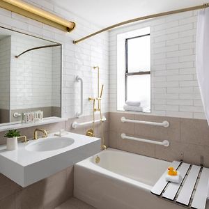 Habitación Adaptada para Personas de Movilidad Reducida Deluxe con Cama King
